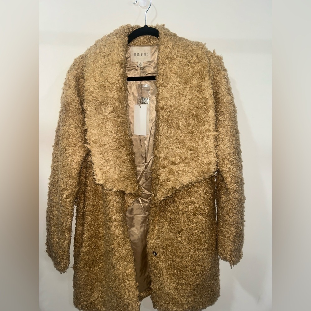MOON RIVER ANTHROPOLOGY Peak Collar sherpa Tan Coat Size S - Picture 3 of 8